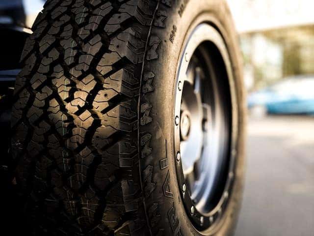 6 Signs You Need a Wheel Alignment