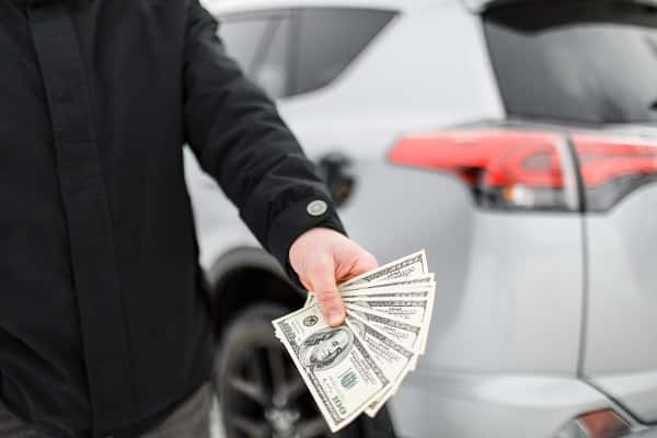 Is it Better to Finance A Car or Pay Cash?